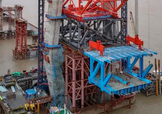 沪渝蓉高铁崇启公铁长江大桥建设钢梁起吊钢丝绳索具的应用